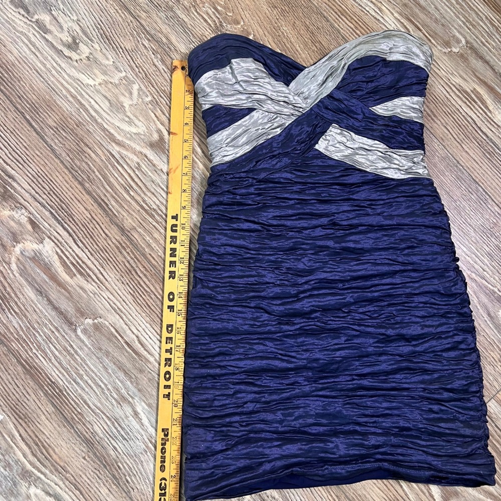 BCBGMAXAZRIA Womens Strapless Crinkle Mini Dress 4 Blue Silver Metallic Good - Picture 10 of 11